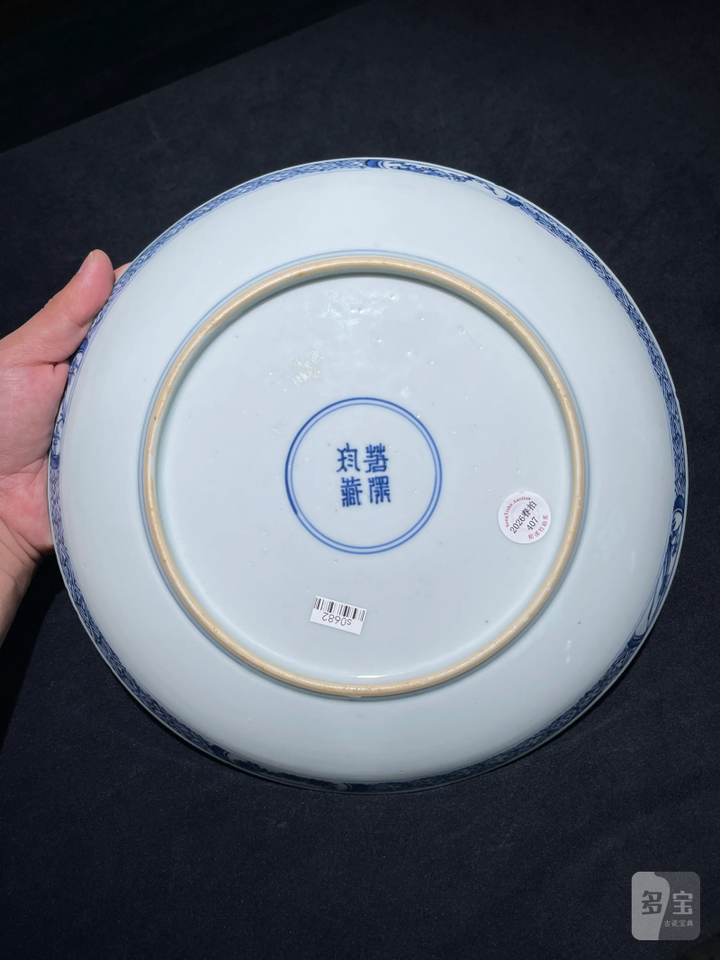 清康熙 青花西厢记纹大盘 - 图6